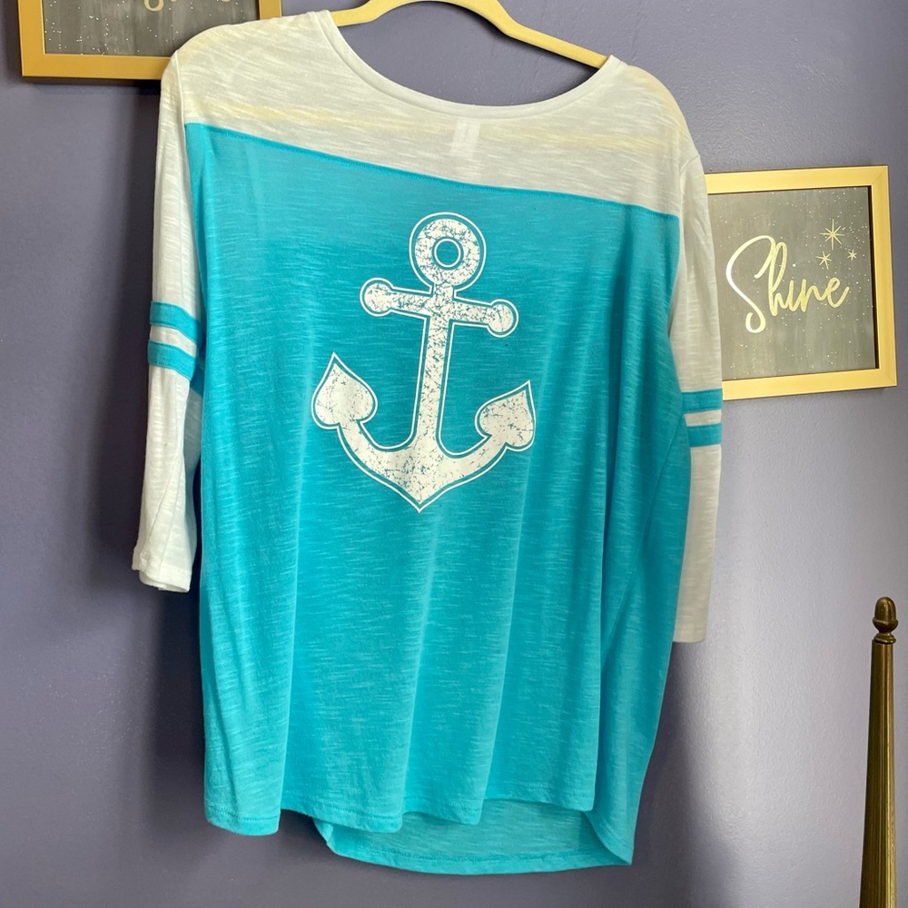 No boundaries anchor blue and white XL